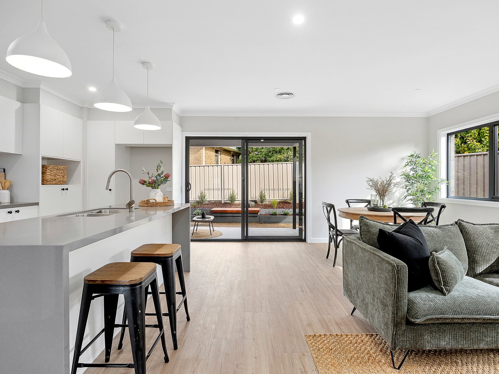 Gallery: 12A Strathdale Crescent