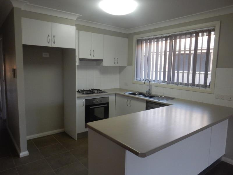 12a Tulipwood Crescent TAMWORTH 2