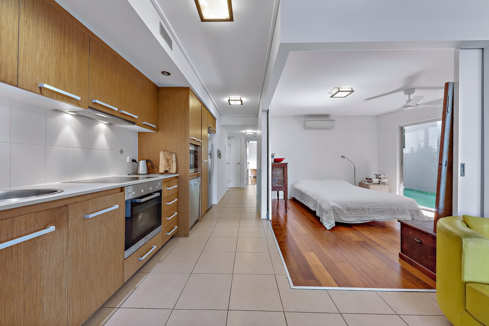 12a&12b/18 Seaview Drive AIRLIE BEACH 3