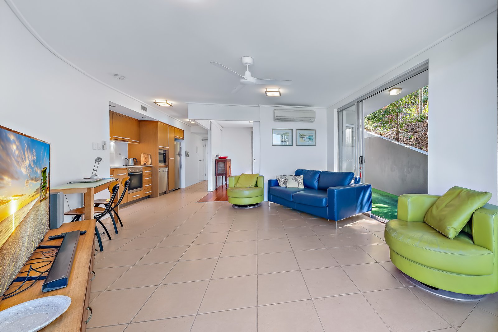 12a&12b/18 Seaview Drive AIRLIE BEACH 9
