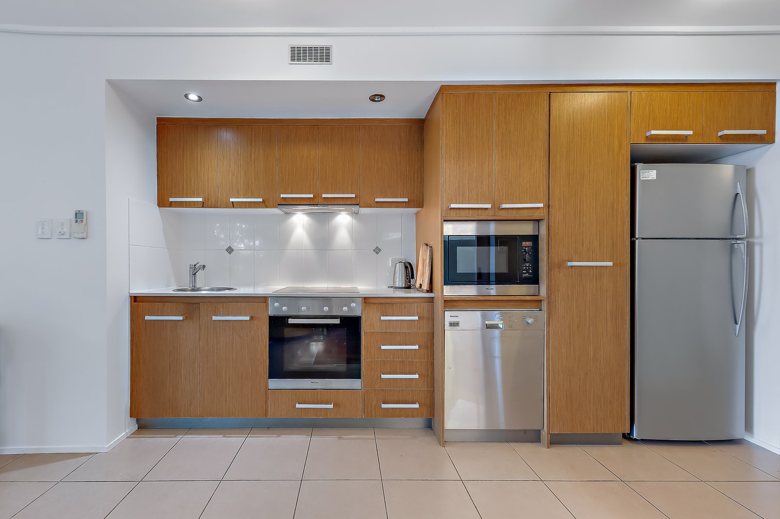 12a&12b/18 Seaview Drive AIRLIE BEACH 12