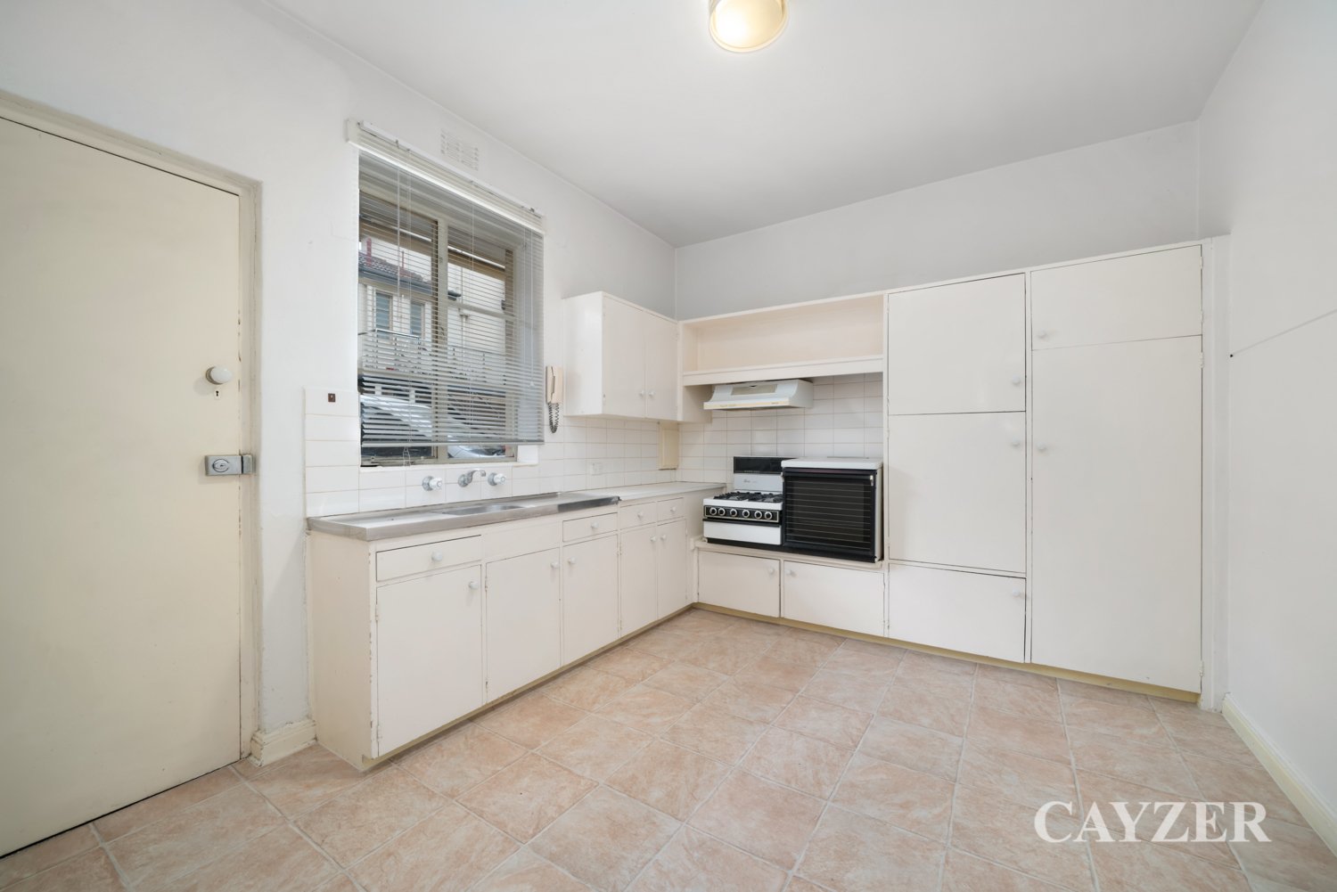 Gallery: 12A/17 Queens Road