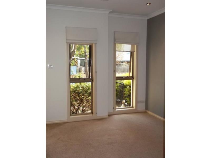 Gallery: 1/2B Barrett Street