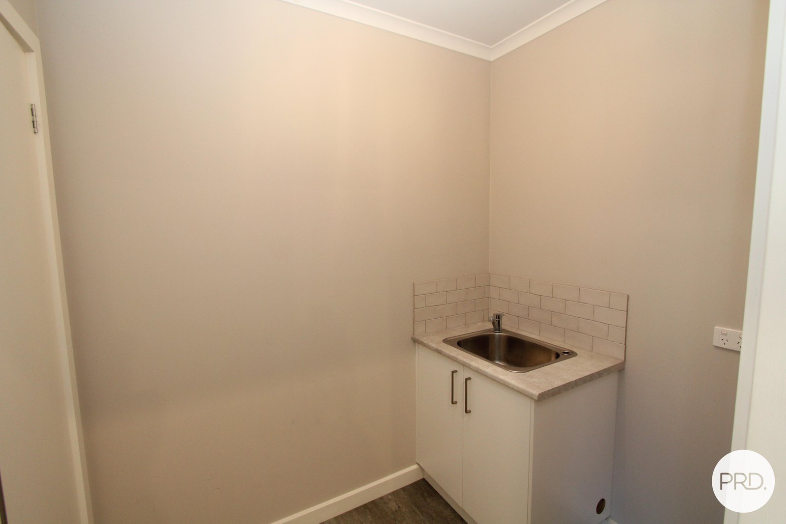 1/2B Golf Street ALFREDTON 9