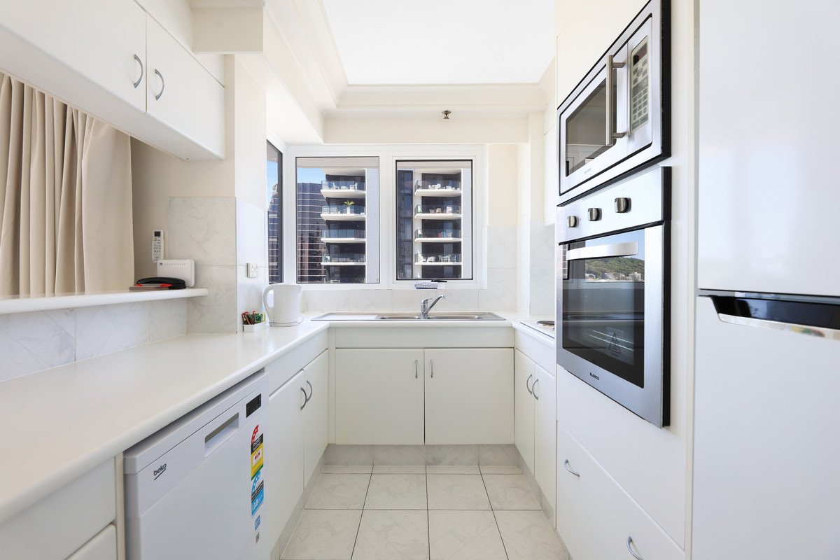 12C/3 Second Avenue Burleigh Heads 11