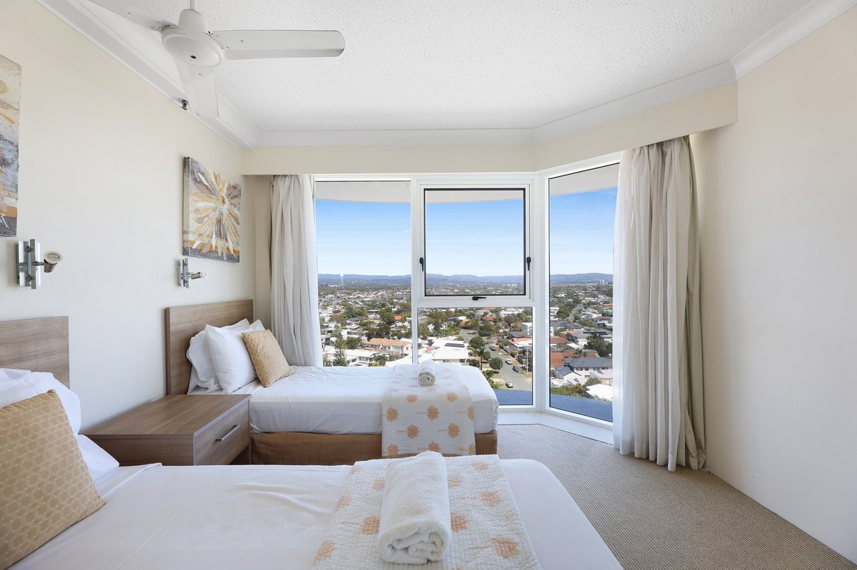 12C/3 Second Avenue Burleigh Heads 16