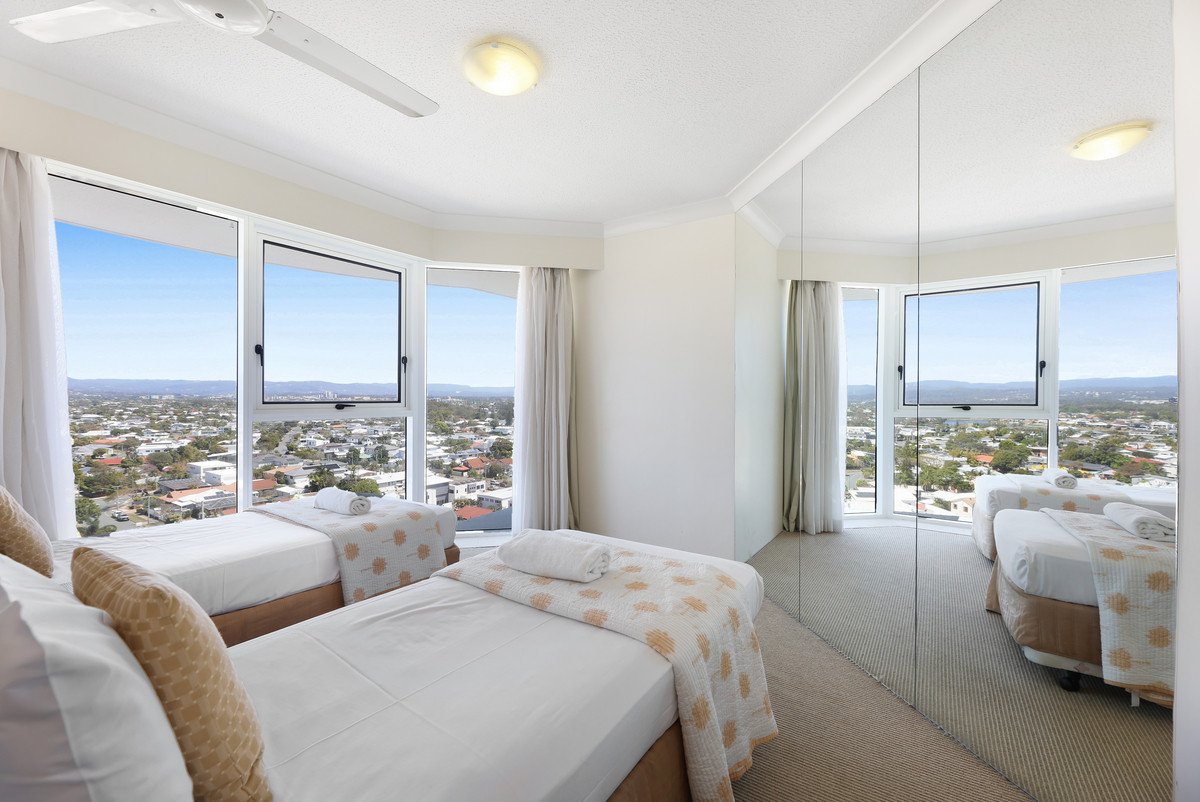 12C/3 Second Avenue Burleigh Heads 17