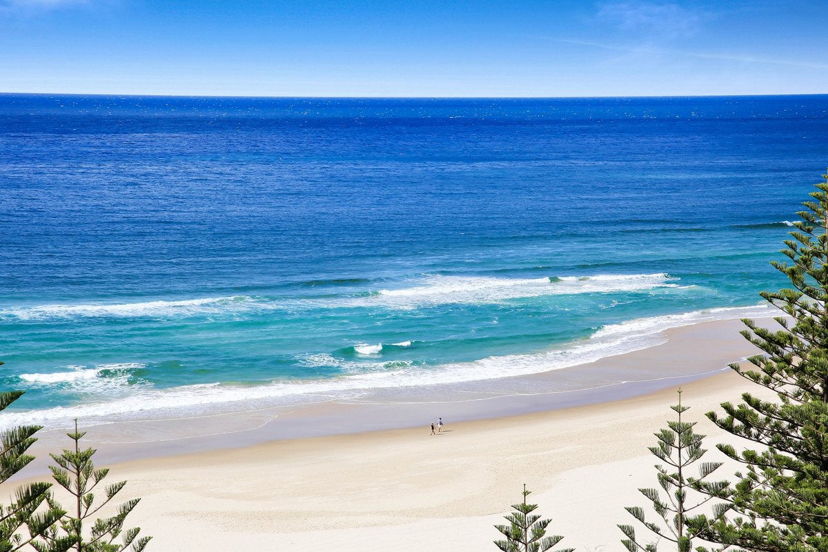 12D/238 The Esplanade Burleigh Heads 19