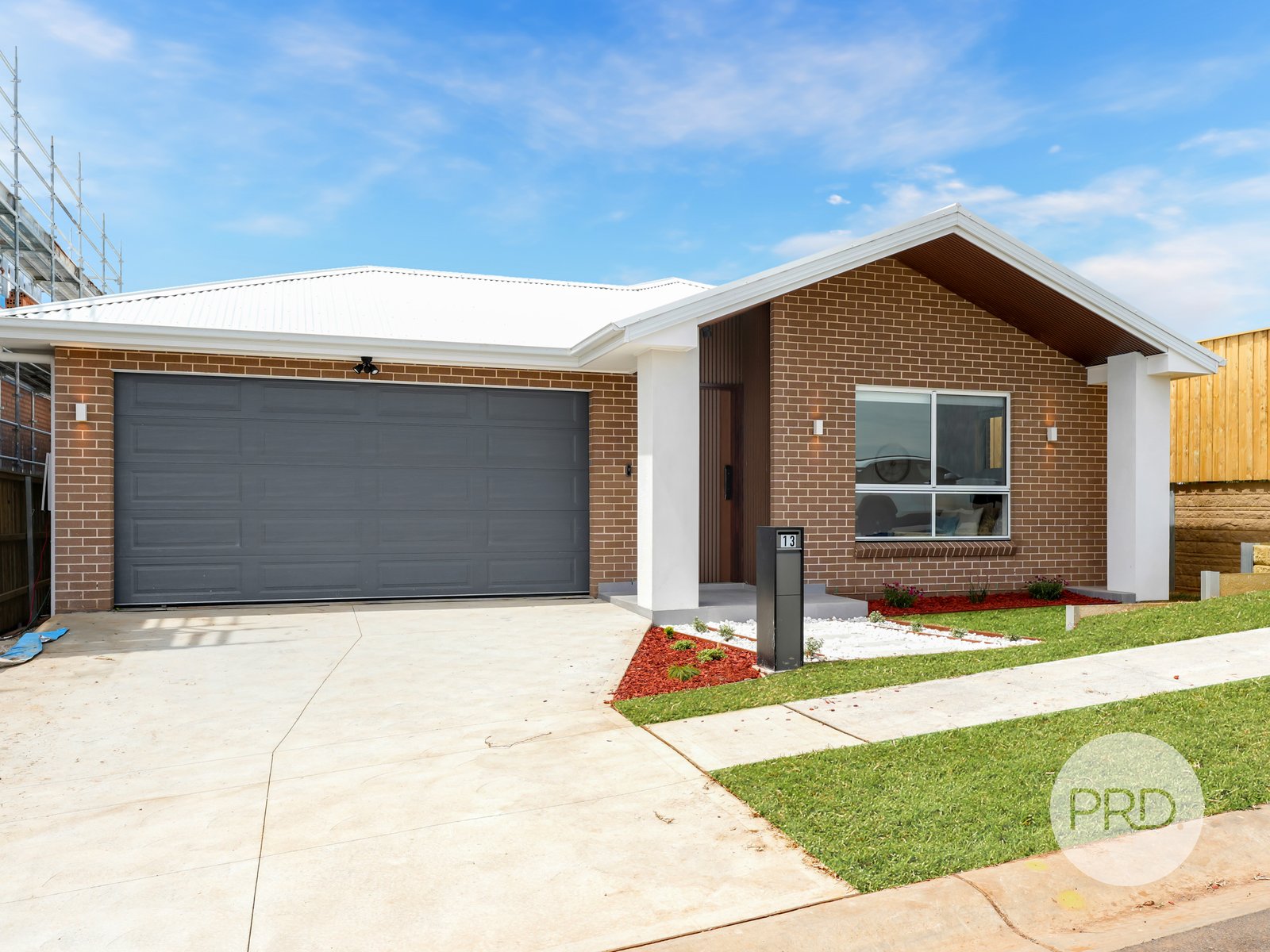 13 &13A Skyline Street MENANGLE PARK 1