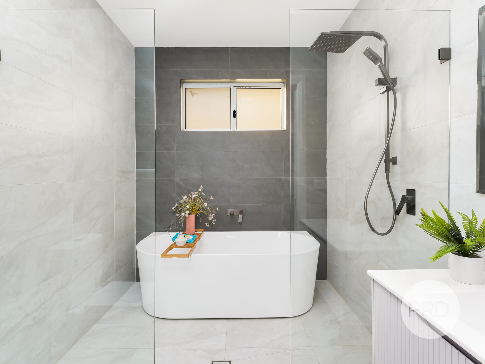 13 &13A Skyline Street MENANGLE PARK 8