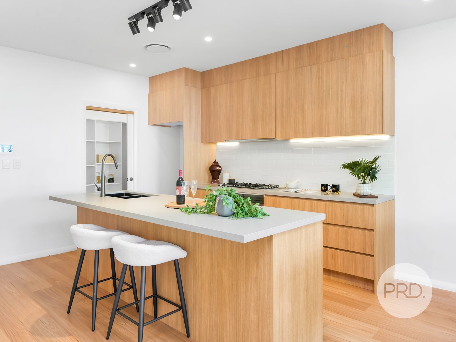 13 &13A Skyline Street MENANGLE PARK 10