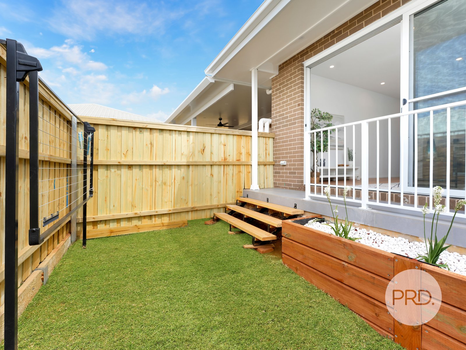 13 &13A Skyline Street MENANGLE PARK 27