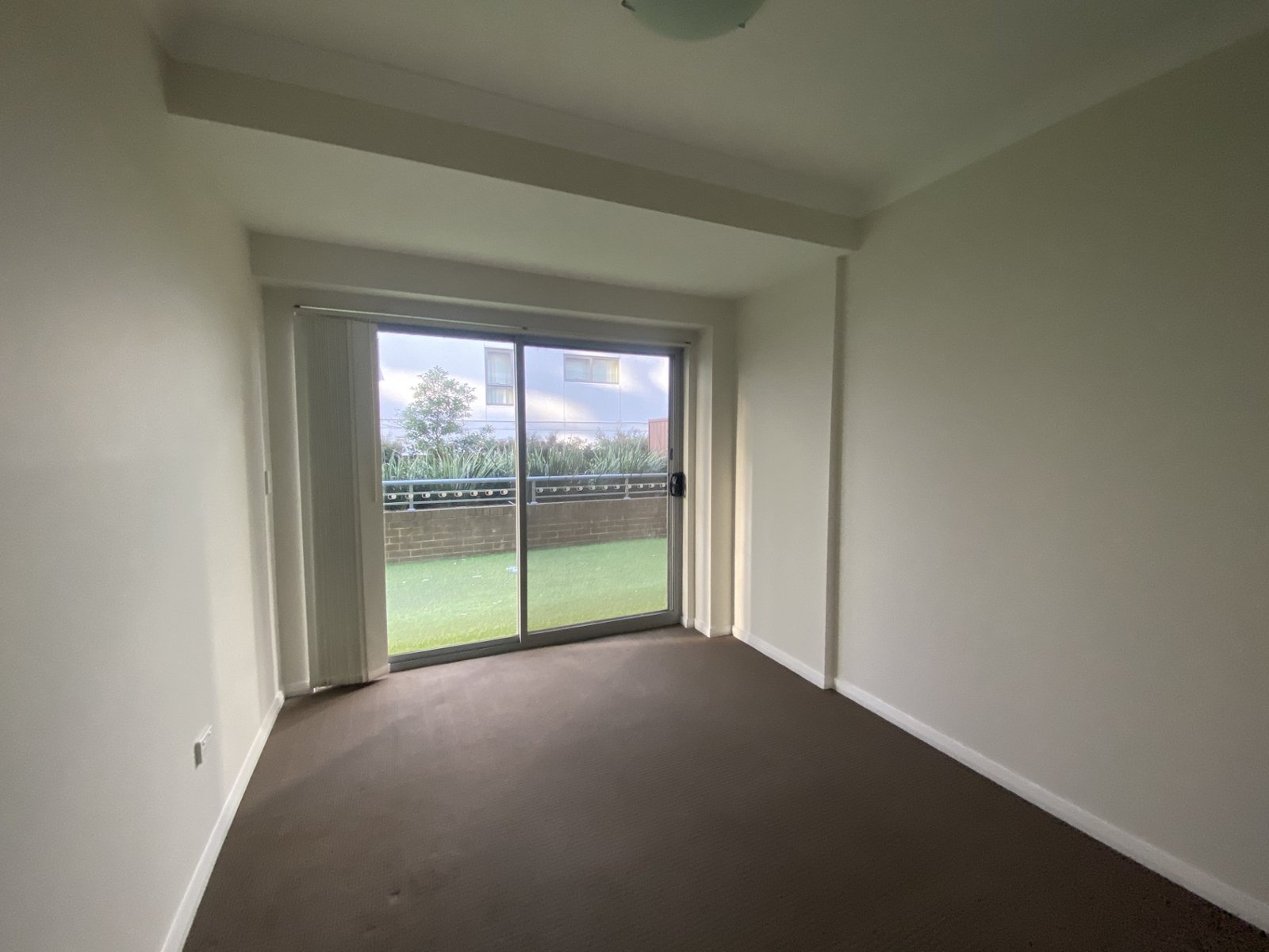 1/3-5 Browne Parade WARWICK FARM 11