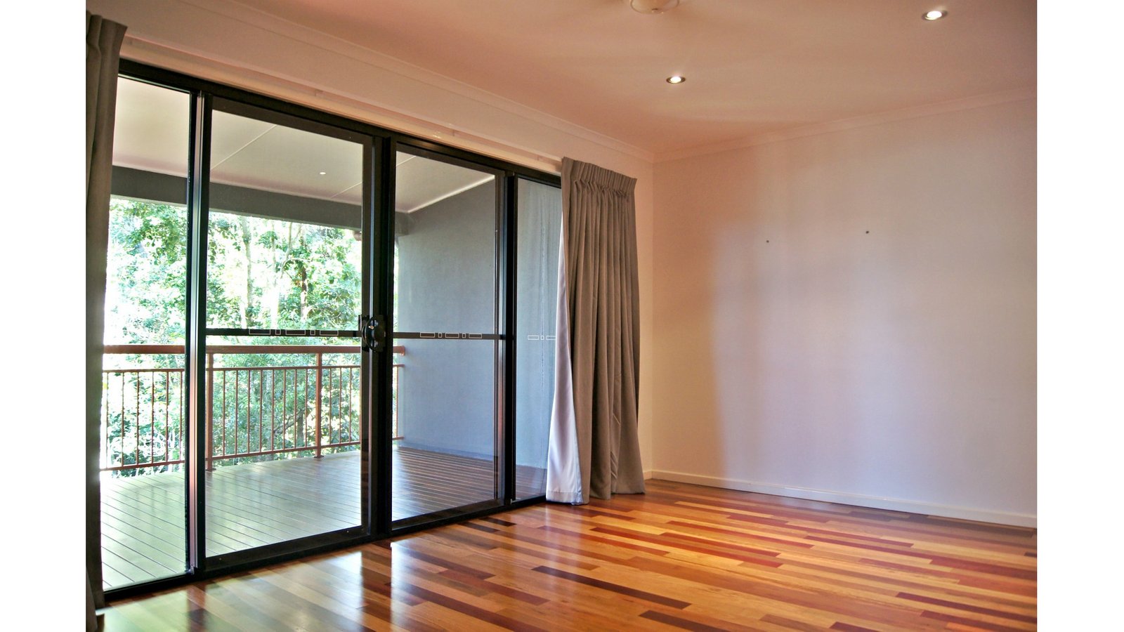 1/3-5 Seaview Drive AIRLIE BEACH 5