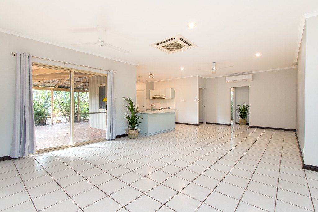 13 Aarons Drive CABLE BEACH 1
