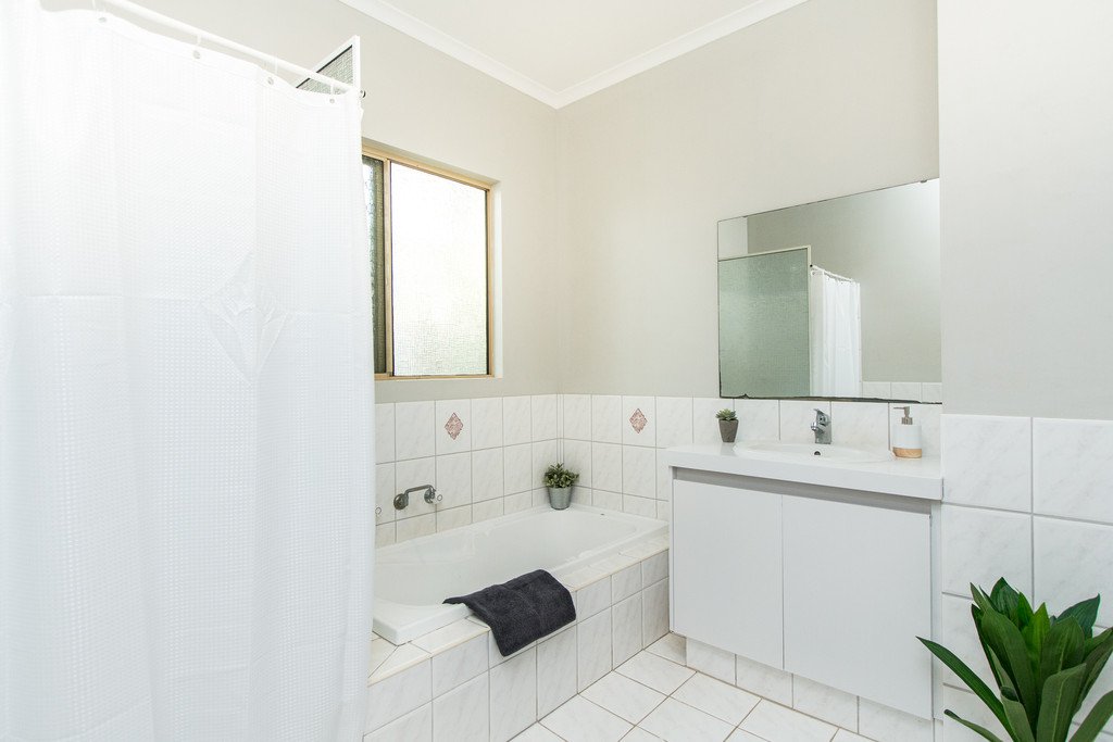 13 Aarons Drive CABLE BEACH 9