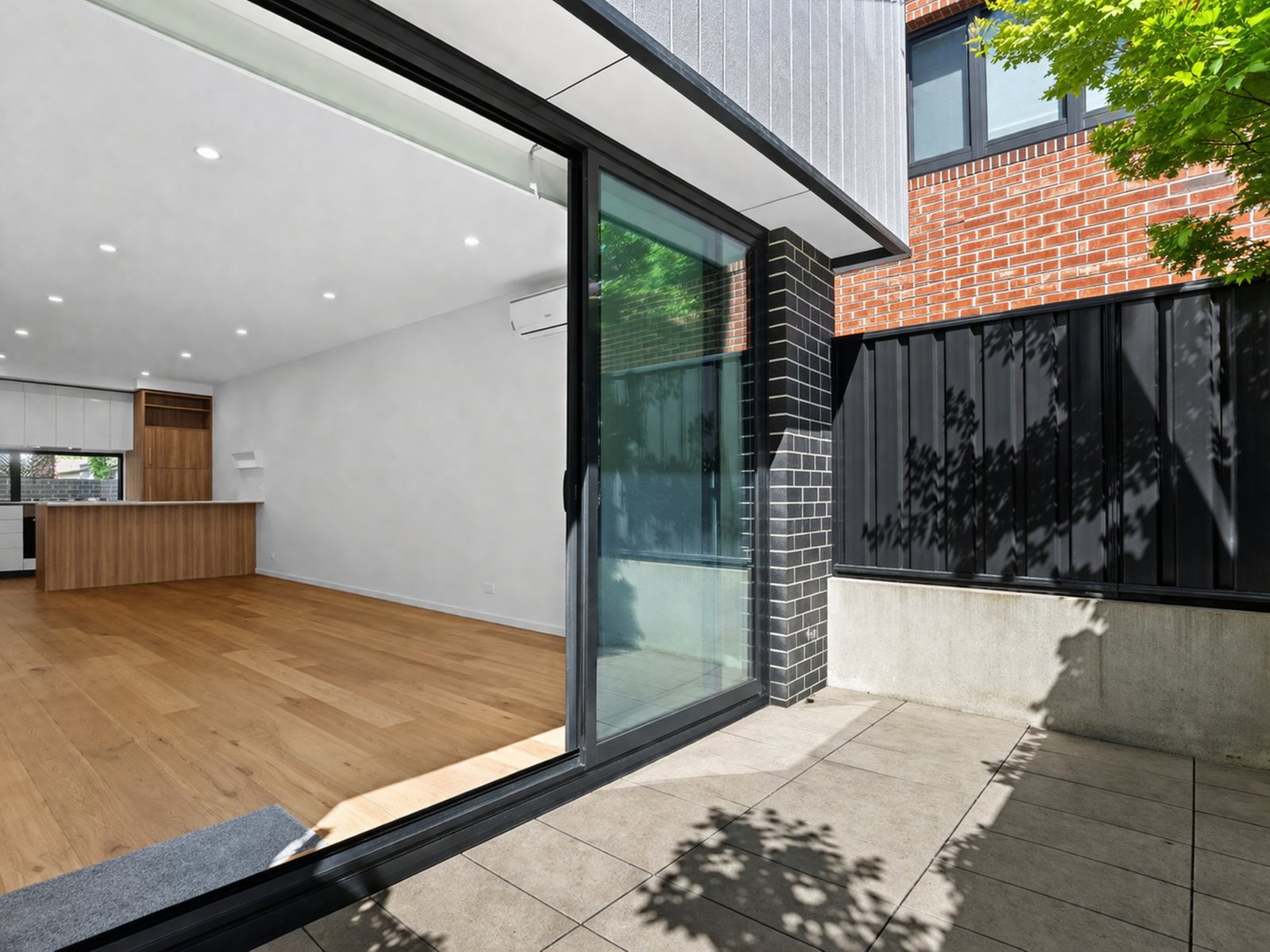 Gallery: 1/3 Adelaide Street