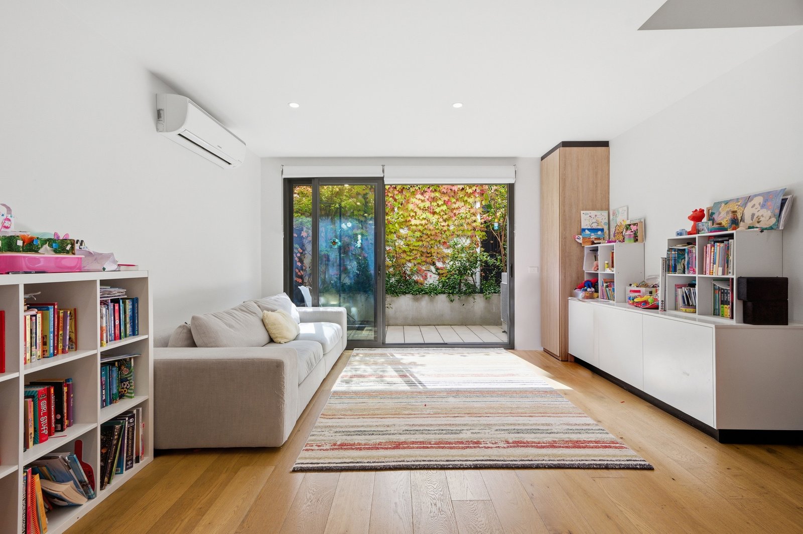 Gallery: 1/3 Adelaide Street