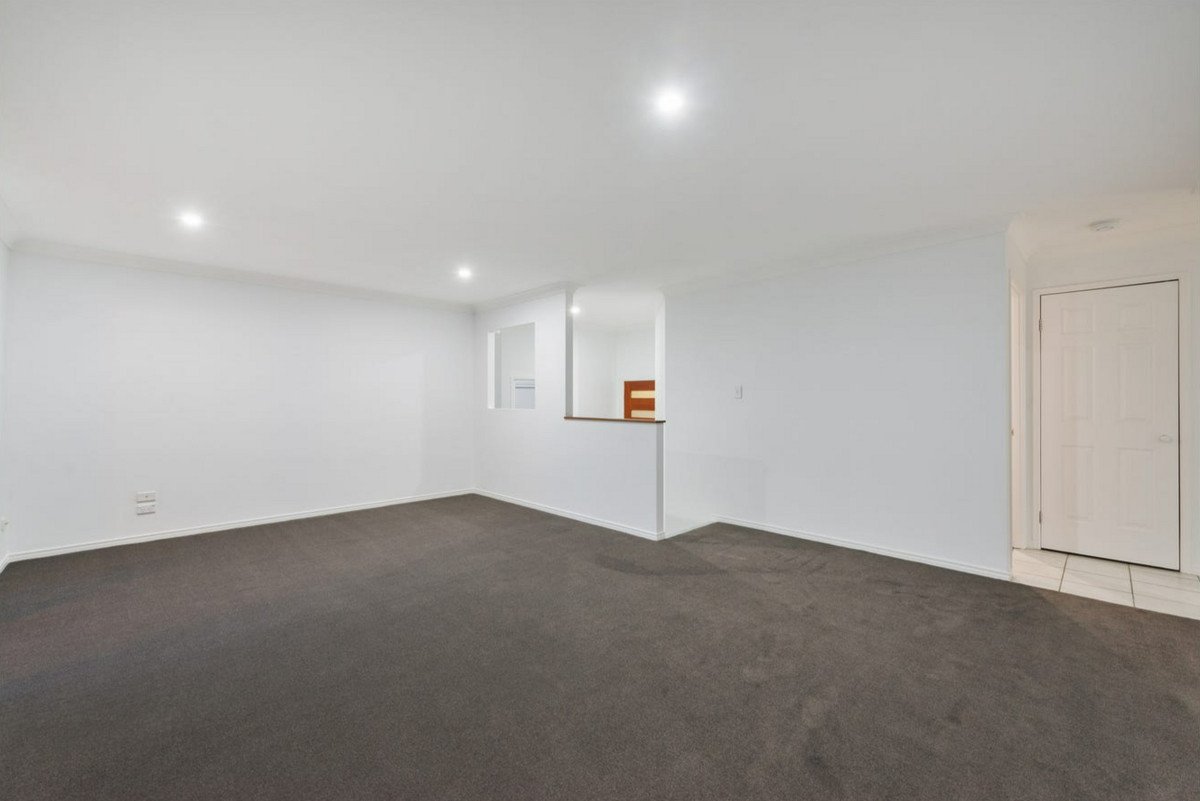 13 Amanu Crescent Pacific Pines 4