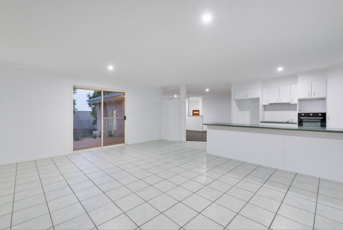 13 Amanu Crescent Pacific Pines 7