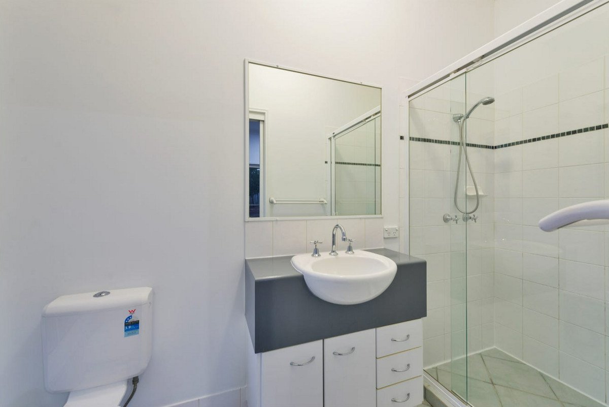 13 Amanu Crescent Pacific Pines 11