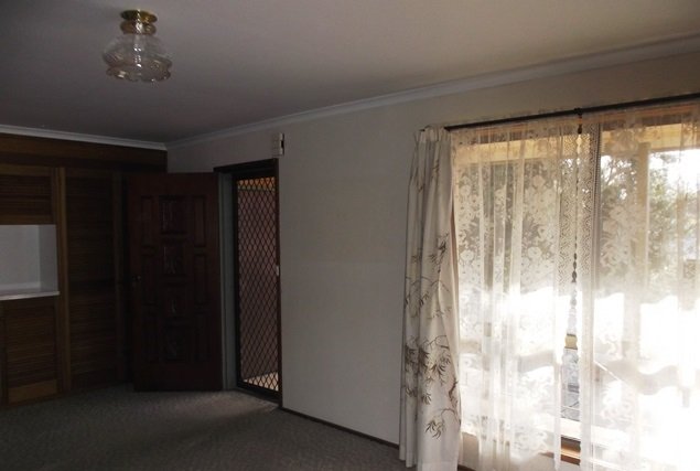 1/3 Anderson Place TUMUT 5