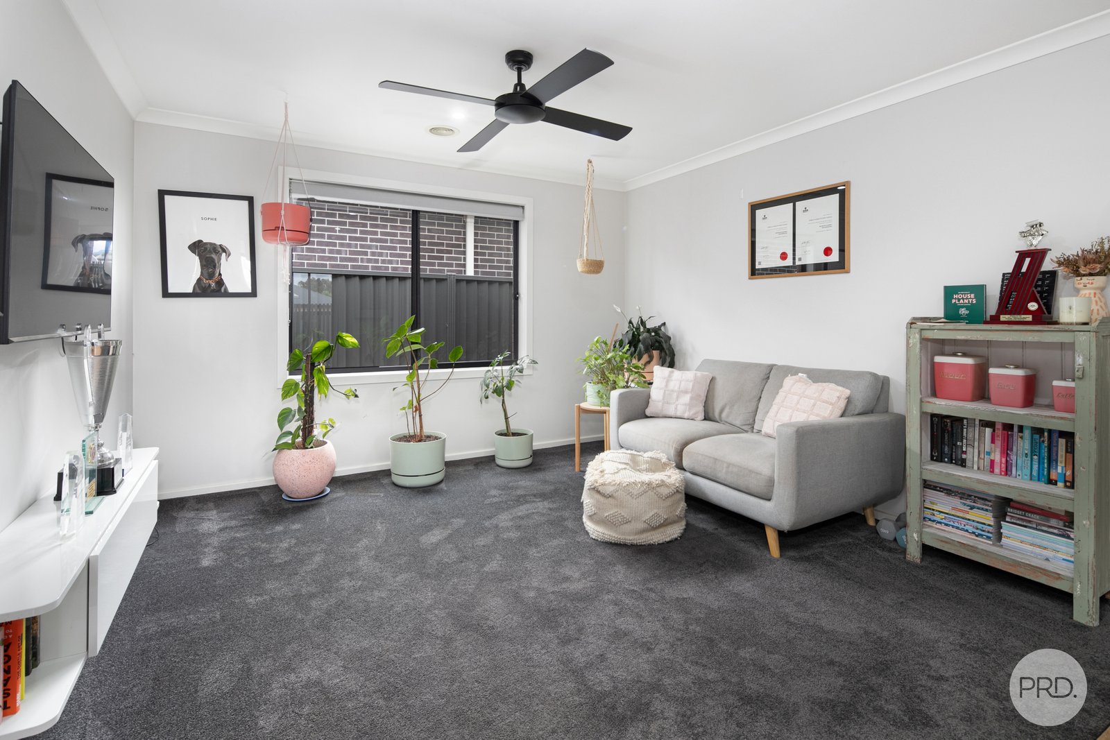 13 Angus Close DELACOMBE 9