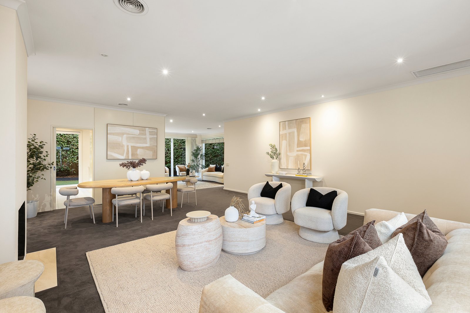 Gallery: 13 Anne Crescent