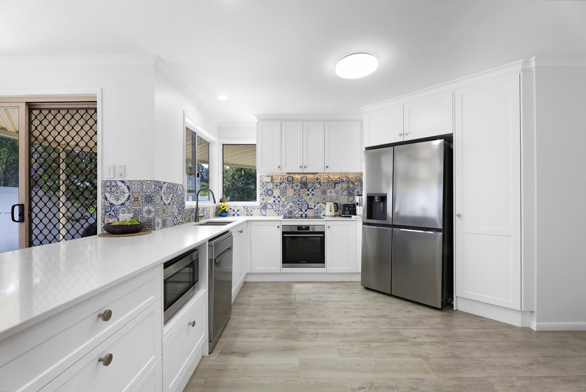 13 Arbury Hill Close Burleigh Heads 6