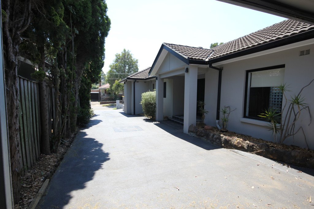 13 Armitree Street KINGSGROVE 11