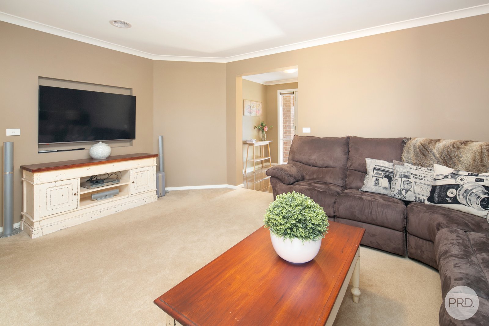 13 Ascot Gardens Drive DELACOMBE 5
