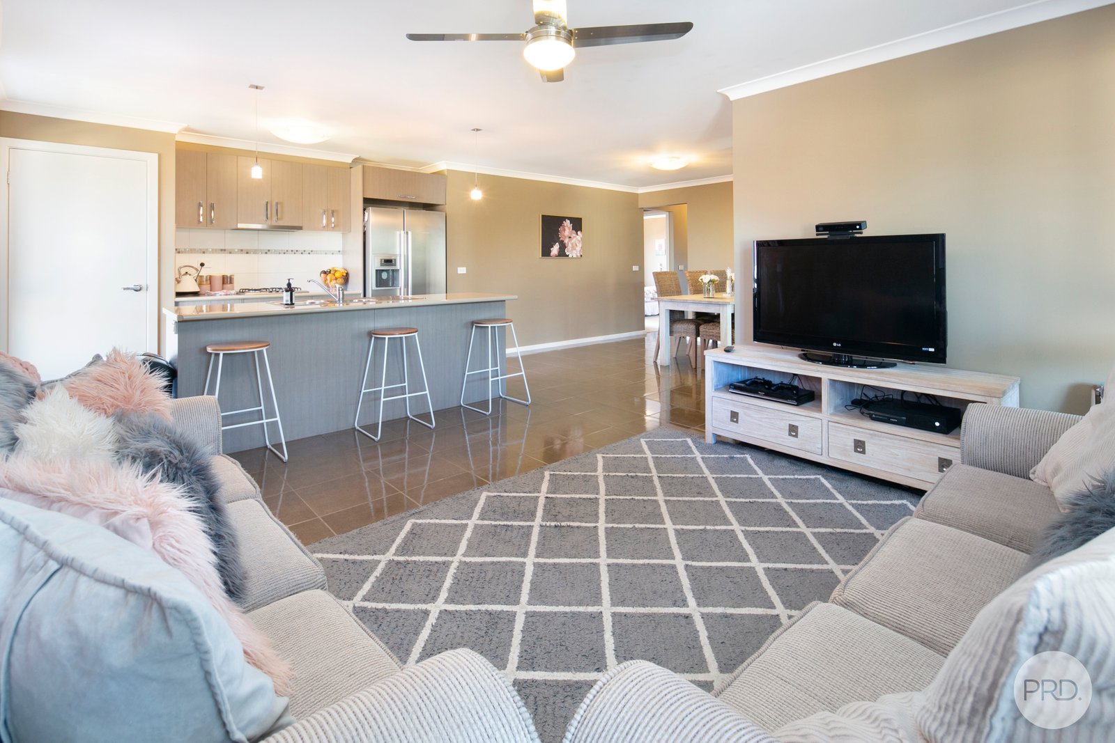 13 Ascot Gardens Drive DELACOMBE 9