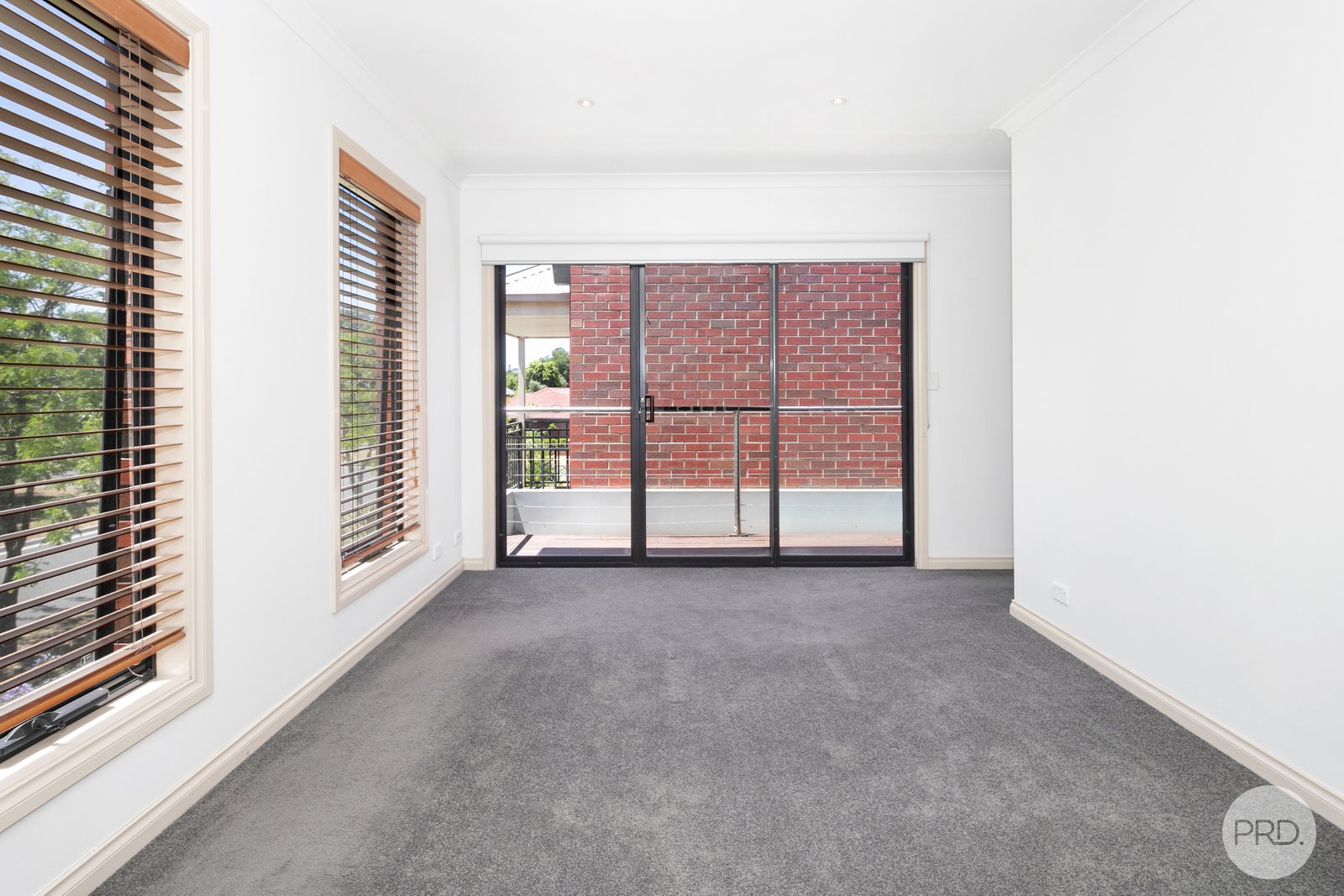 13 Ayrvale Avenue LAKE GARDENS 11