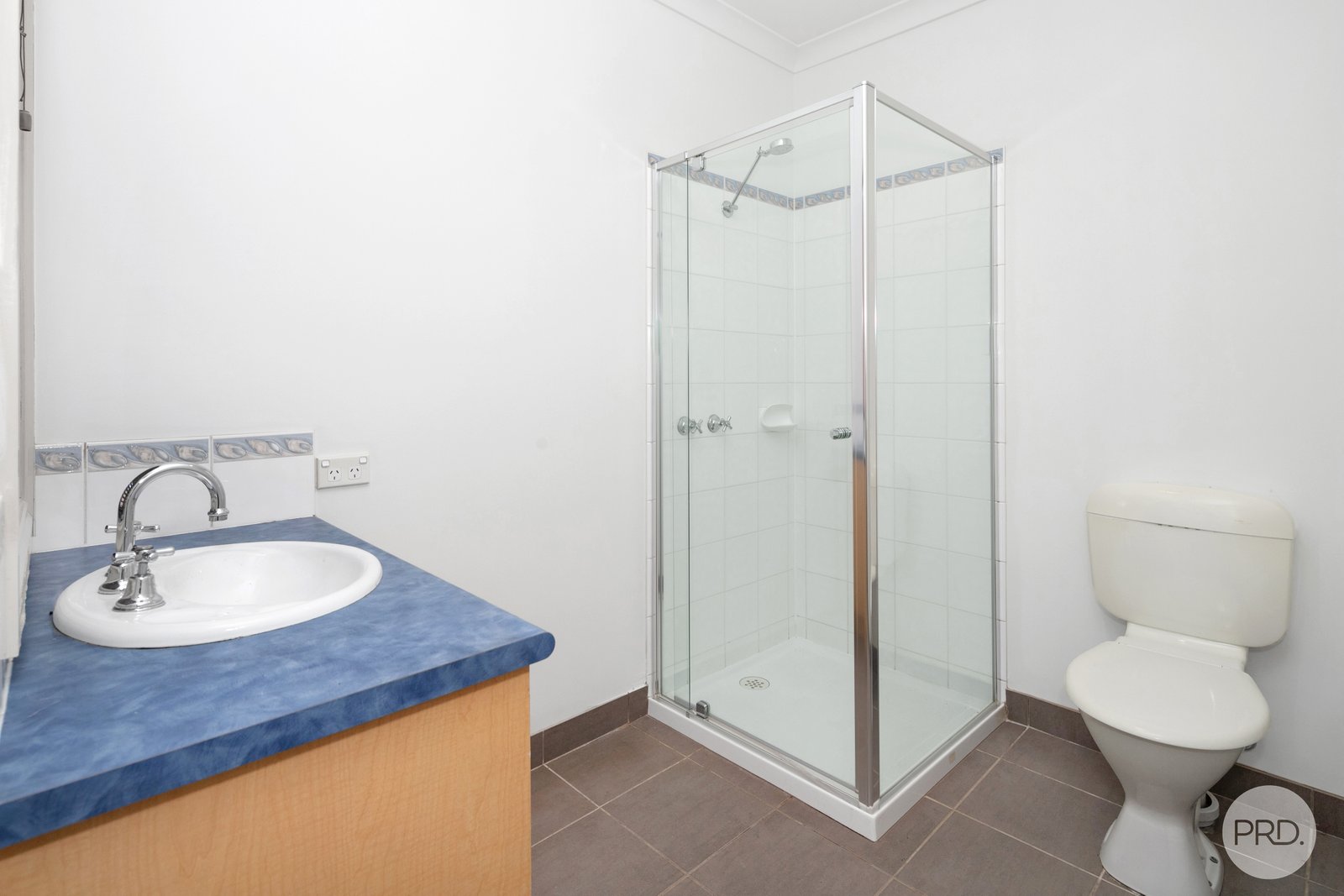 13 Ayrvale Avenue LAKE GARDENS 12