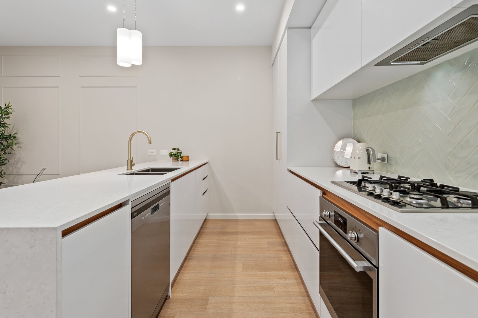 Gallery: 13 Azure Crescent