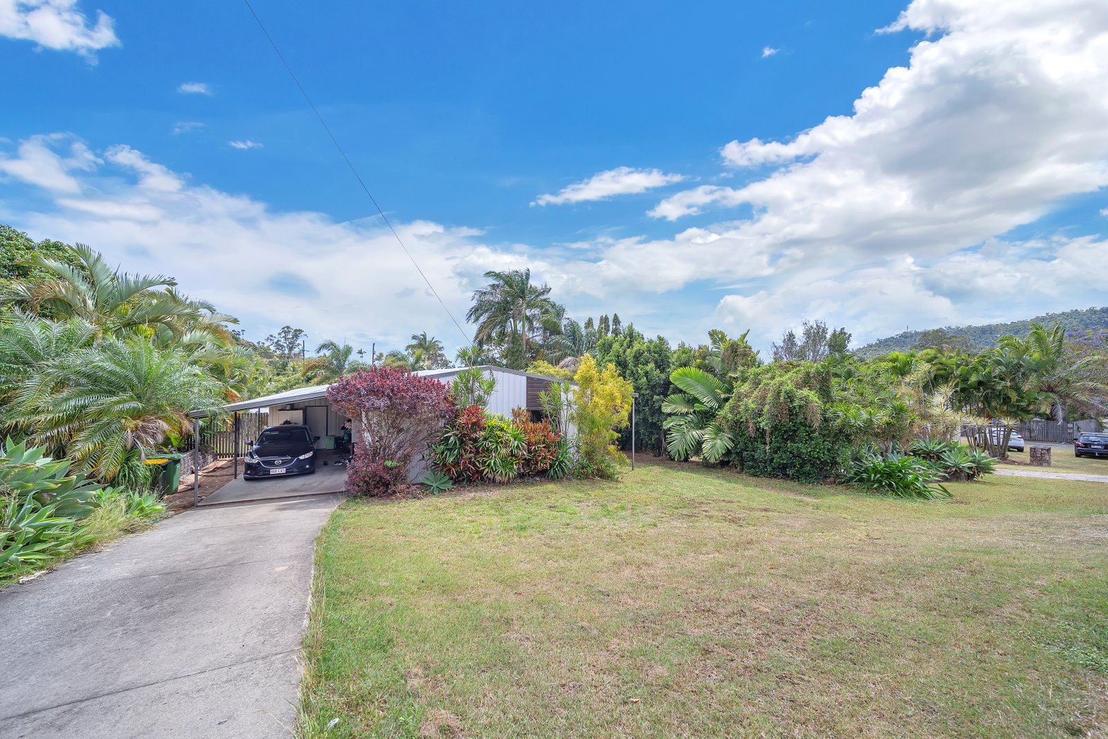 13 Balaka Street CANNONVALE 3