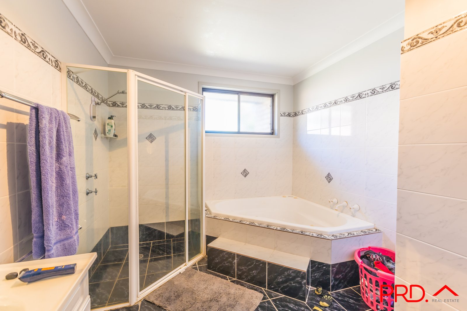 13 Banjos Circuit TAMWORTH 11