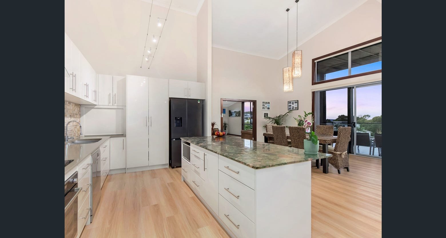 13 Barton Street REEDY CREEK 5