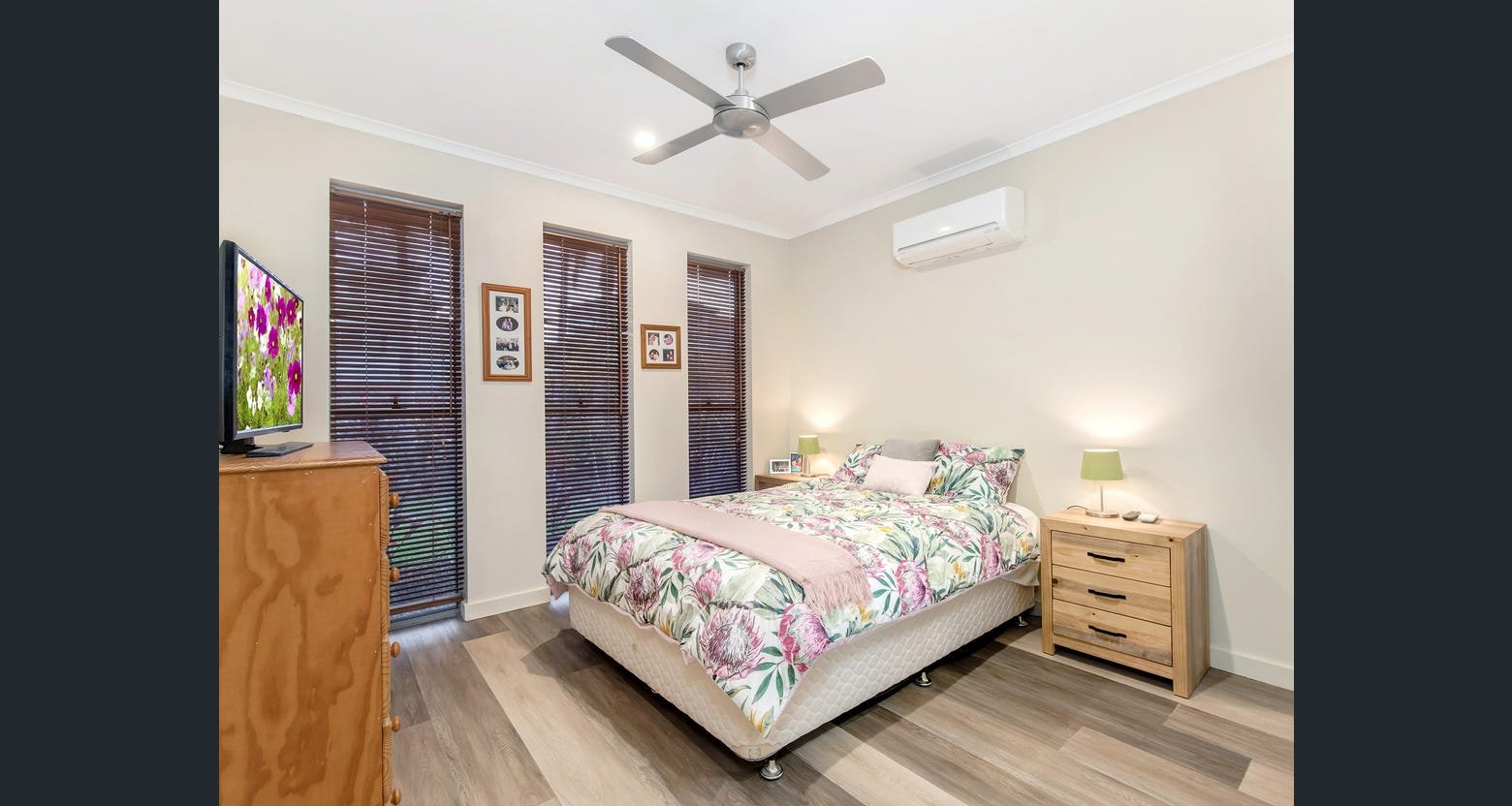 13 Barton Street REEDY CREEK 16