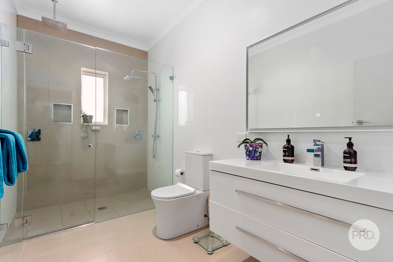 13 Barwon Road MORTDALE 11