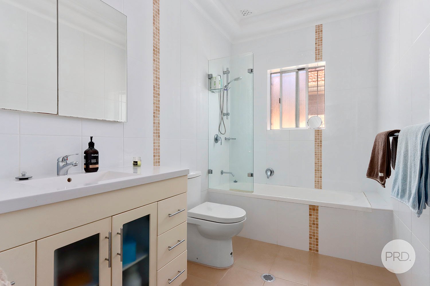 13 Barwon Road MORTDALE 12
