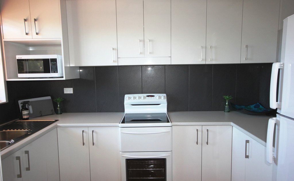 13 Bayside Avenue NORTH HAVEN 6