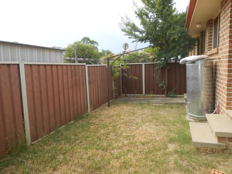 1/3 Belah Close TAMWORTH 3