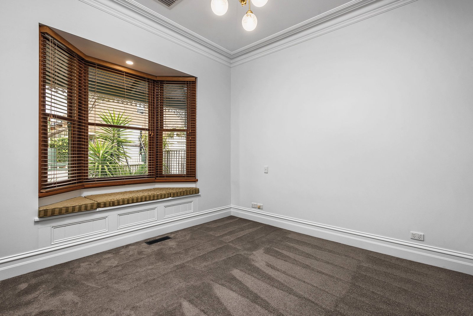 Gallery: 13 Bent Street