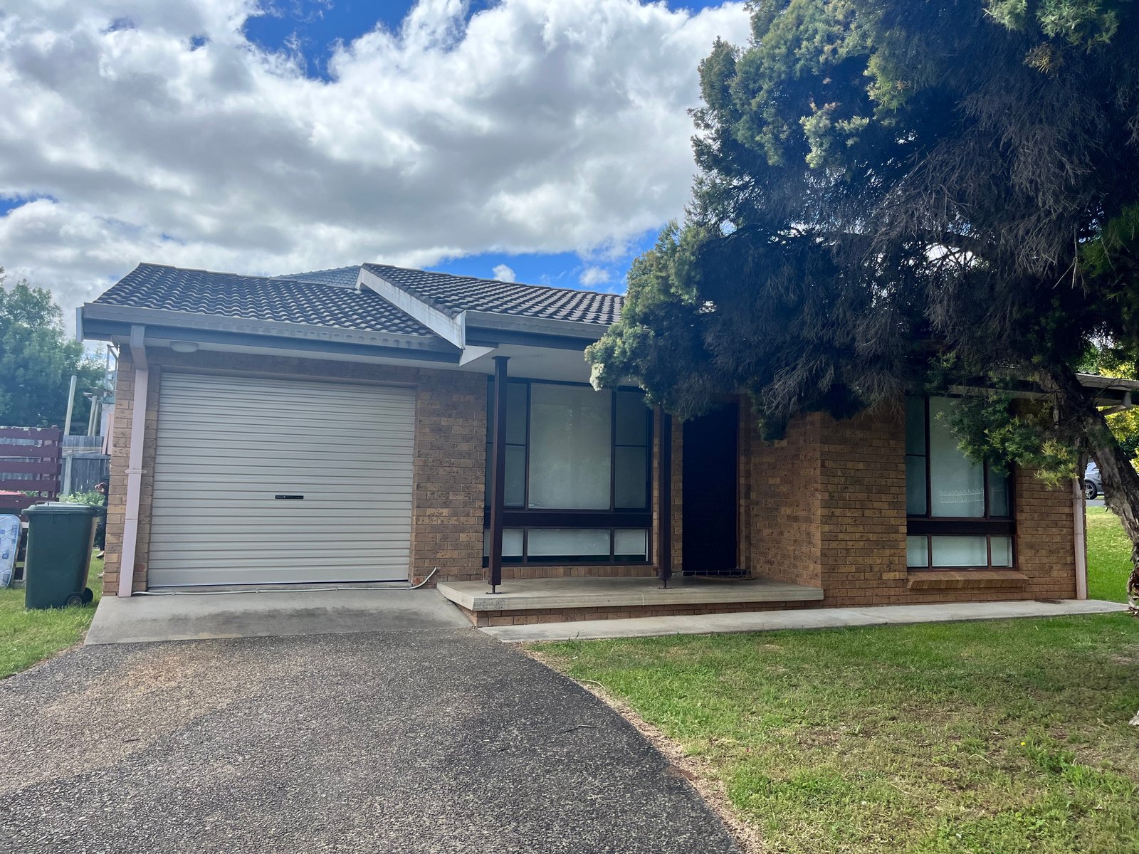 1/3 Blake Place TAMWORTH 1