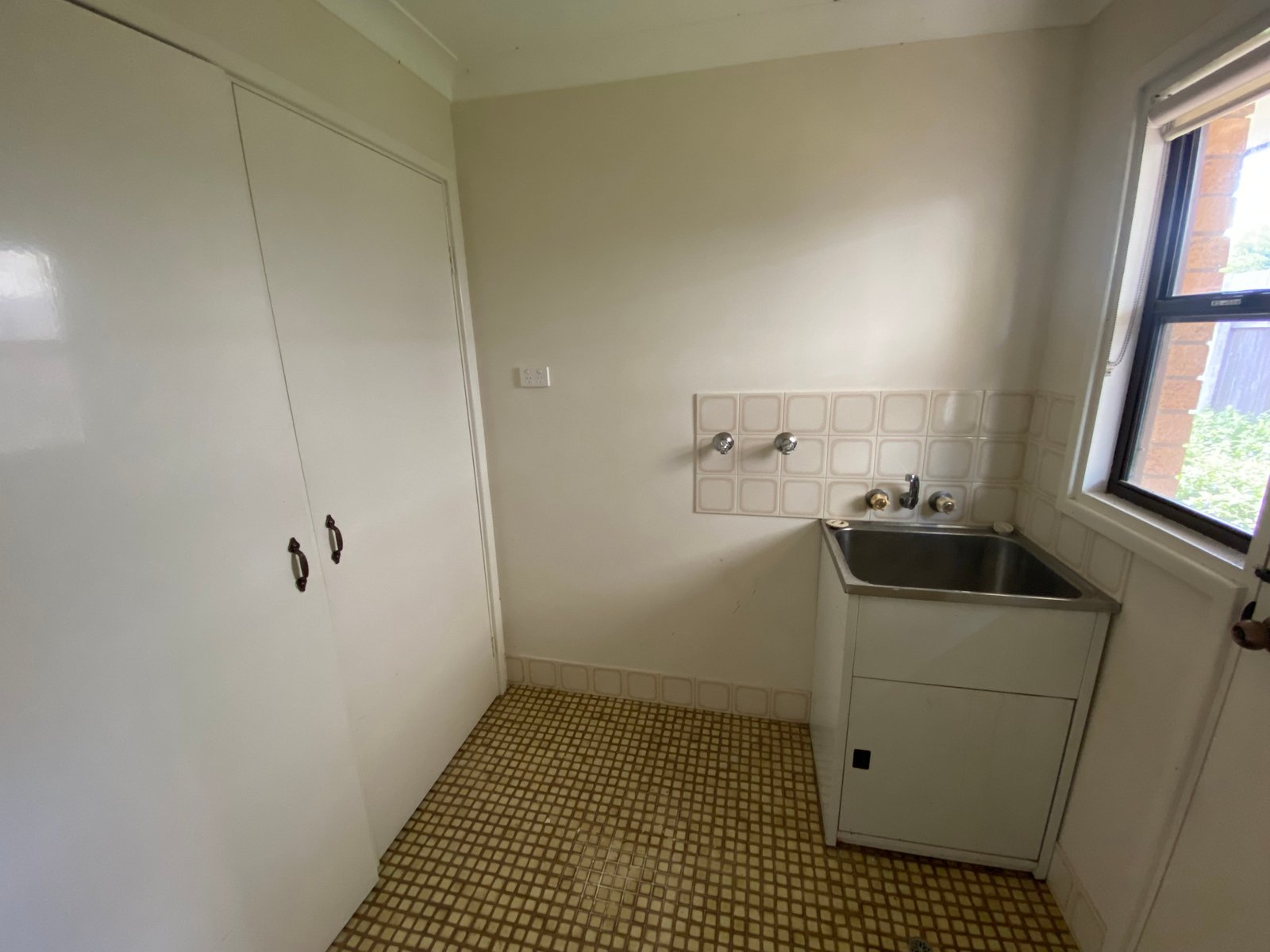 1/3 Blake Place TAMWORTH 8