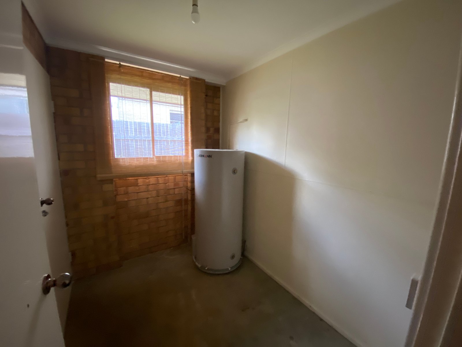 1/3 Blake Place TAMWORTH 10