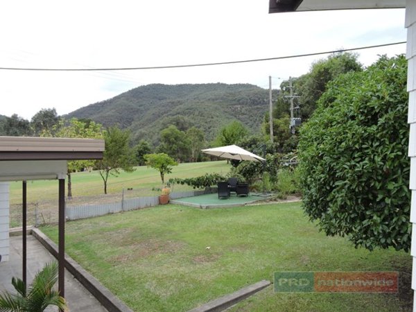 13 Bowman Street TALBINGO 11