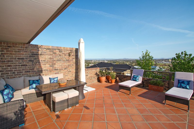 13 Bradley Place TAMWORTH 8