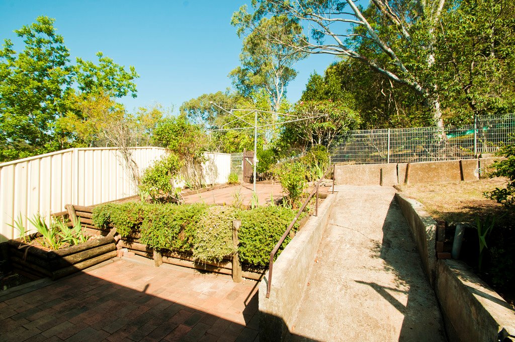 13 Bright Pde  DAPTO 12